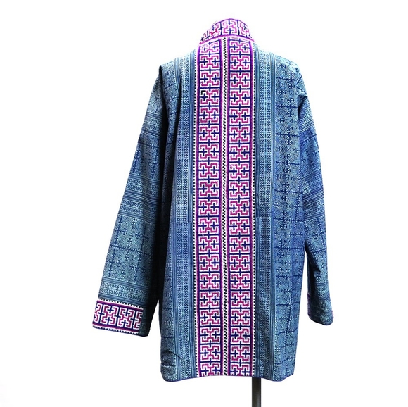 Native reversible coat with front pockets - Picture 3 of 6